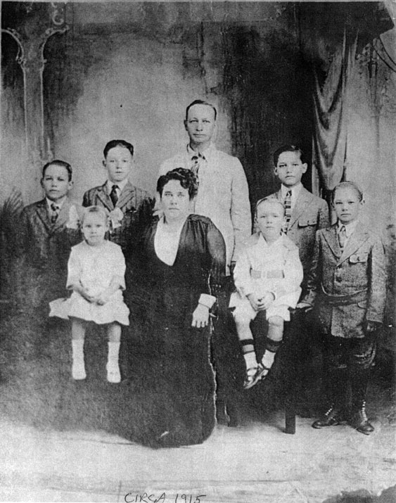 Orrin S Harper family 1915